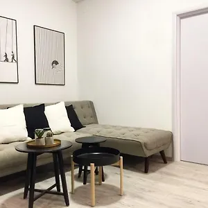 Perfect Home: Cozy 2br & Balcony Apartamento