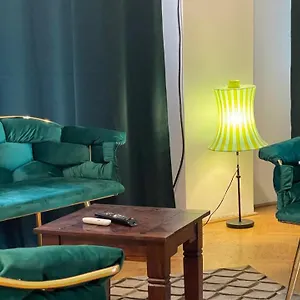 Terrace Balcony Downtown Delight Old Town Oasis Center Universitate Square Old Town Apartamento